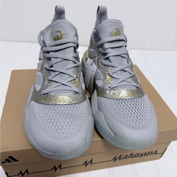 Adidas Mahomes 2 Impact FLX TF Grey/Gold Size 8.5 NIB - Picture 3 of 10